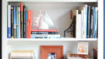 3 Bookshelf organizing ideas